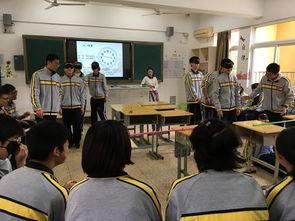 镇江实验高中老师吃瓜,校园生活的一抹趣味瞬间